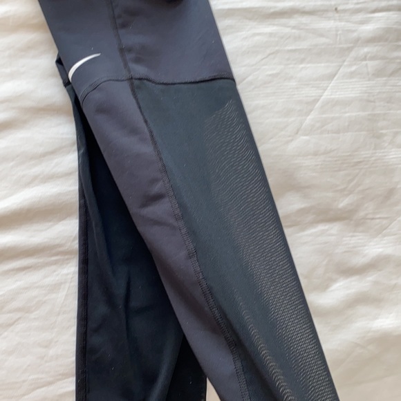 Nike dri- fit black Capri new - Picture 8 of 8